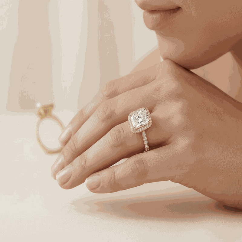 Star Ring Series Emerald-Cut Diamond Halo Ring