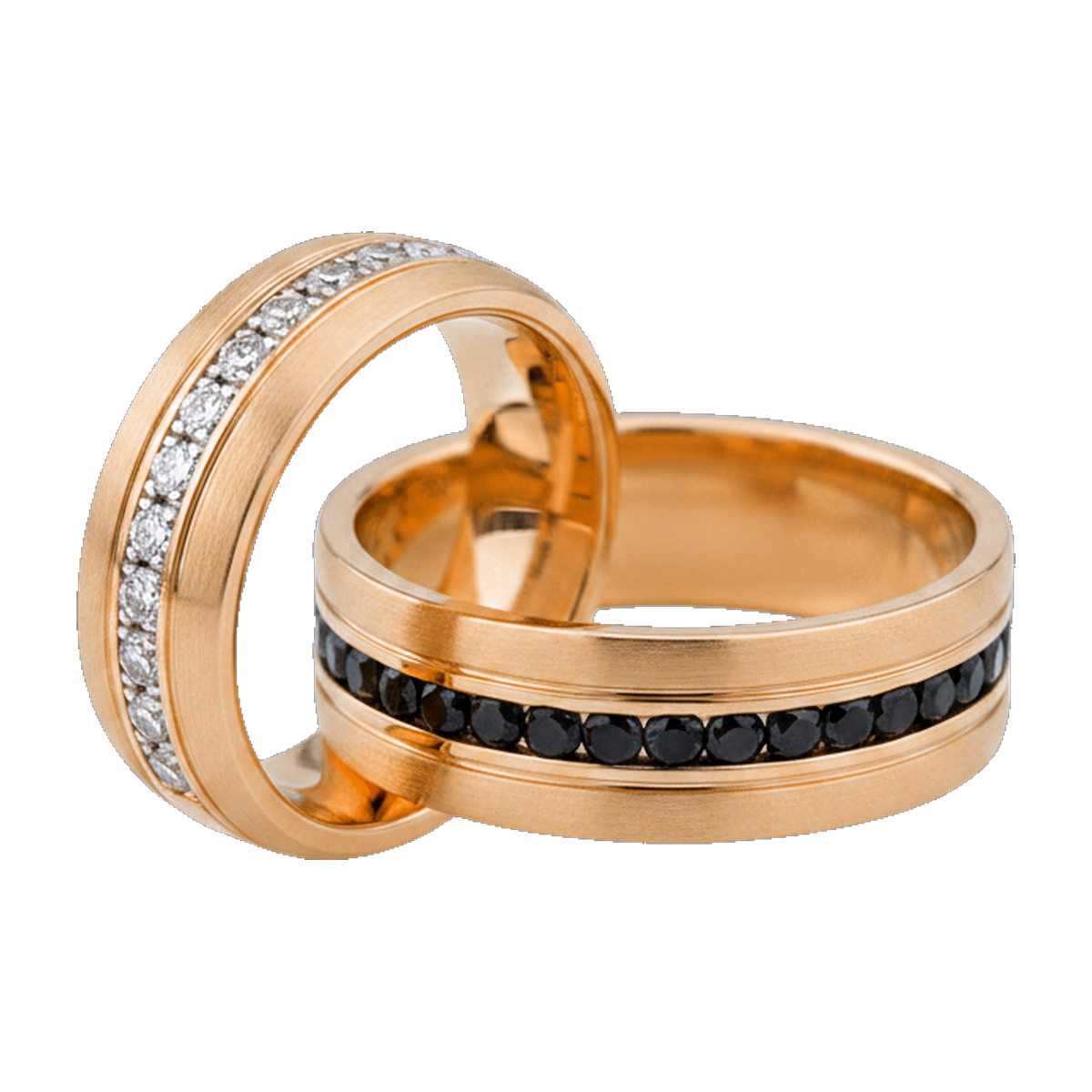Yellow gold couple ring set detail