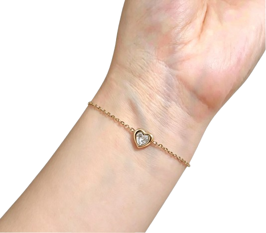 Tensora Heart Bezel-Set Lab-Grown Diamond Bracelet in yellow gold, view 1