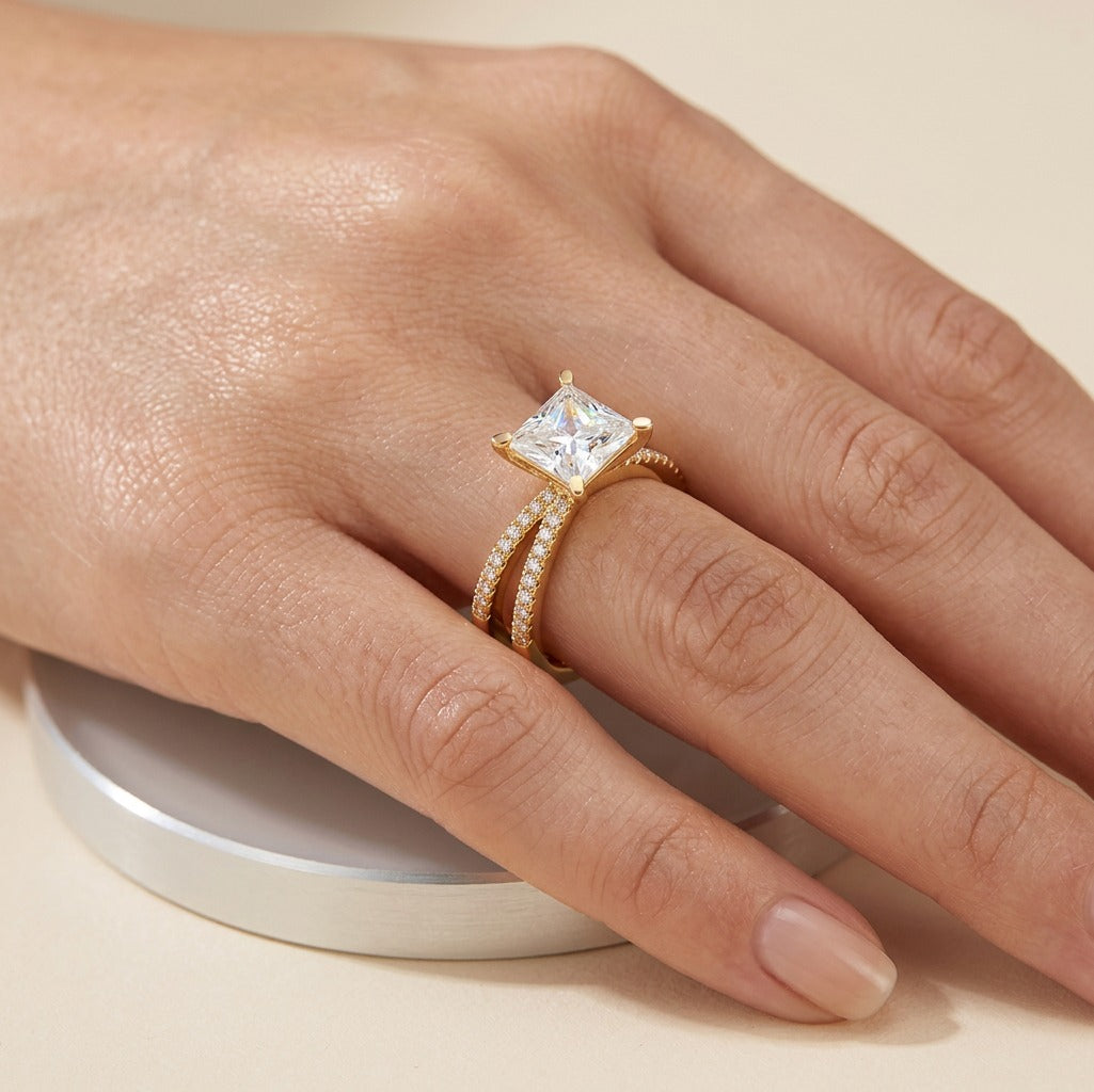 Princess Cut Lab-Grown Diamond Criss-Cross Ring